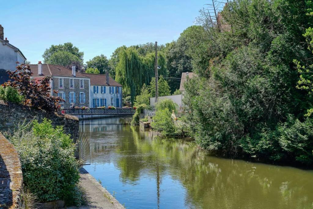 Studio Charmant Au Coeur Du Vieux Corbeil Corbeil-Essonnes Zewnętrze zdjęcie